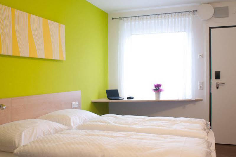 City Motel Soest Bagian luar foto